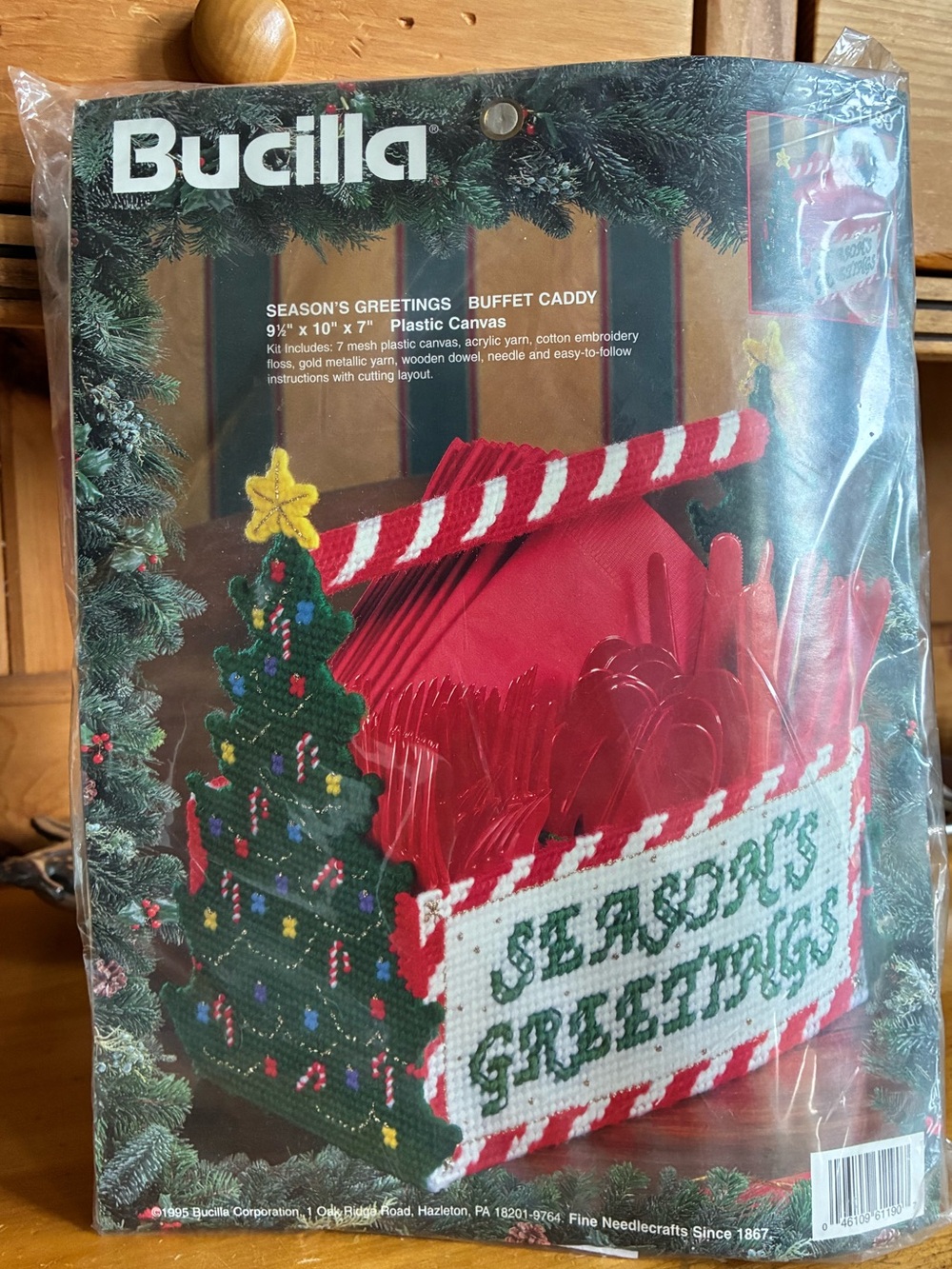 Bucilla 61190 Season's Greetings Holiday Buffet Caddy NIP